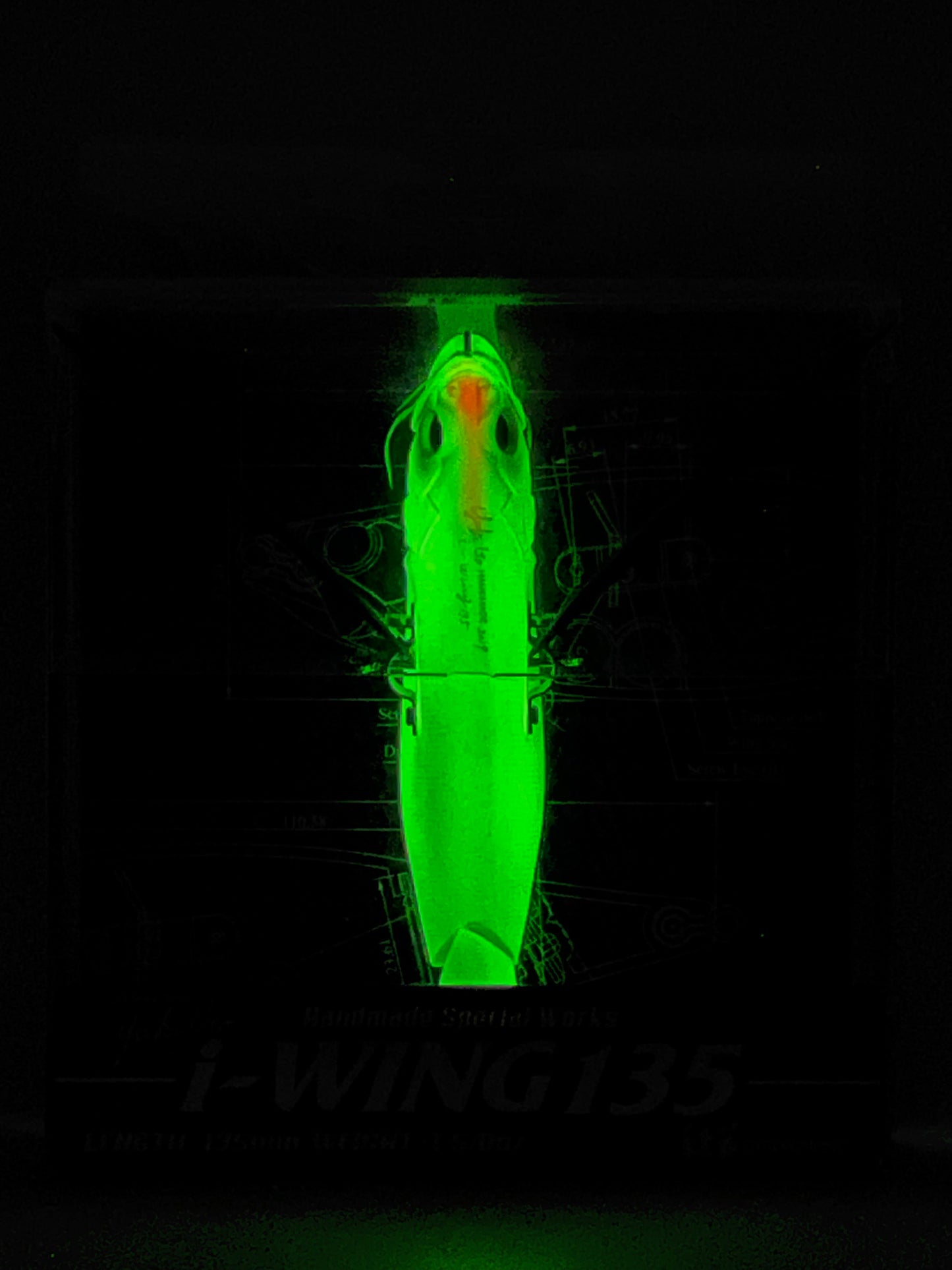 MAT GLOW PH - i-WING 135 (GLOWS IN THE DARK)